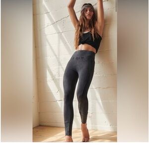 Free People Movement- Grey leggings